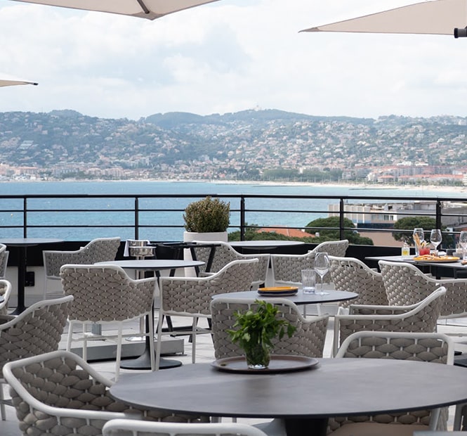 Lounge Bar and Restaurant in Cap Antibes: Le Quinto Cielo