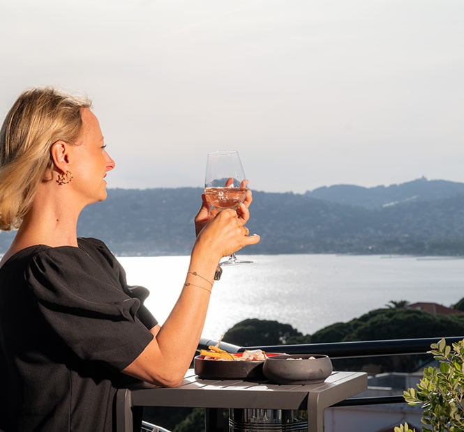Lounge Bar und Restaurant in Antibes - Juan les Pins : Das Quinto Cielo